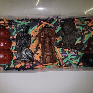 HALLOWEEN RESIN FIGURINES 5PC SET NEW CRIDDER'D PUMPKINS CAT GRIMM SKELLY REDS